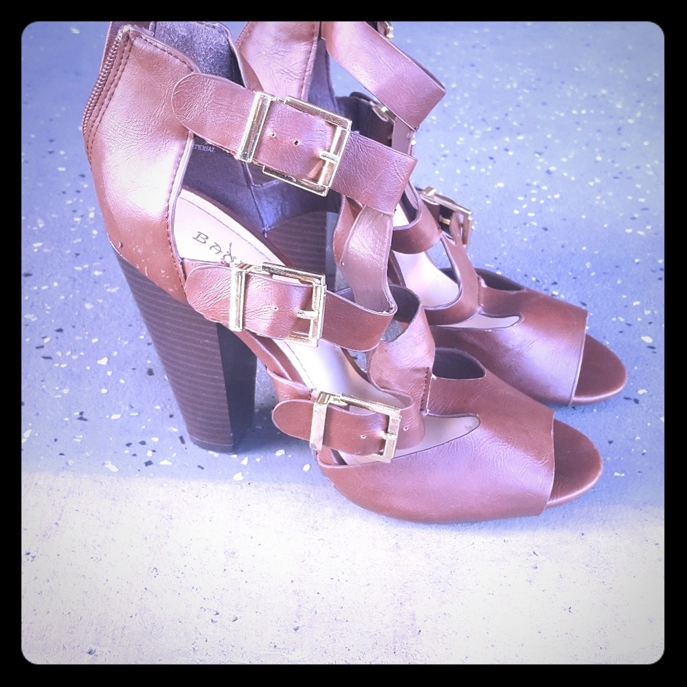 Brown heels size 7.5